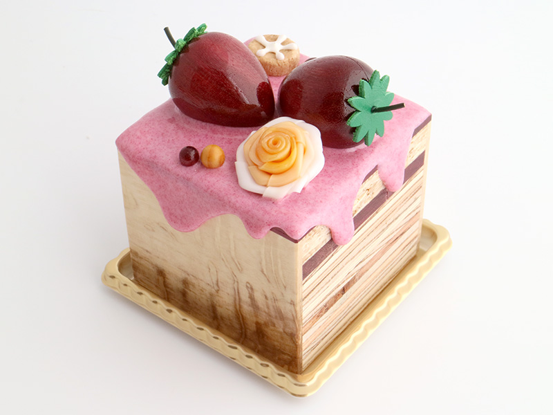 KUMANODO / 【残り1点】sk004 桃クリームに薔薇（正方形巻鍵）ケーキオルゴール
